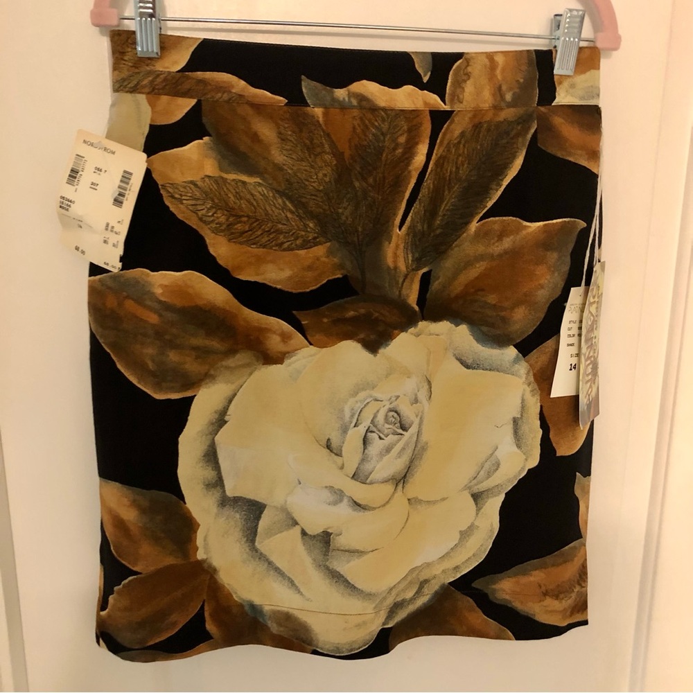 DOROTHY SCHOELEN PLATINUM VINTAGE gorgeous rose skirt. Sz 14 NWT